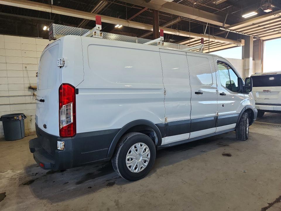61139186 :رقم المزاد ، 1FTYR1ZG2JKA31738 vin ، 2018 Ford Transit مزاد بيع