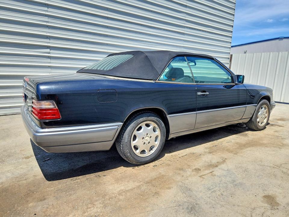 1995 Mercedes-benz E მანქანა იყიდება აუქციონზე, vin: WDBEA66EXSC282317, აუქციონის ნომერი: 62520366
