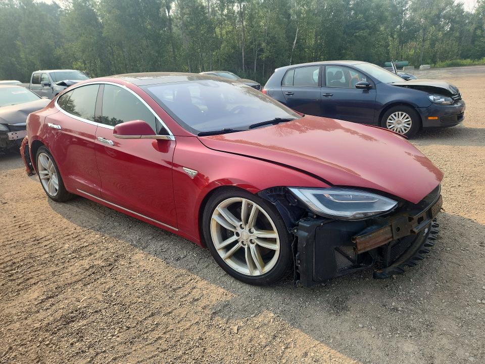 60983876 :رقم المزاد ، 5YJSA1E29GF152795 vin ، 2016 Tesla Model S مزاد بيع