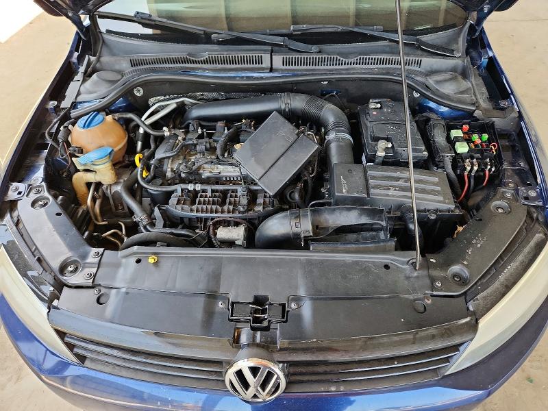 60821176 :رقم المزاد ، 3VWD17AJ4EM243391 vin ، 2014 Volkswagen Jetta مزاد بيع