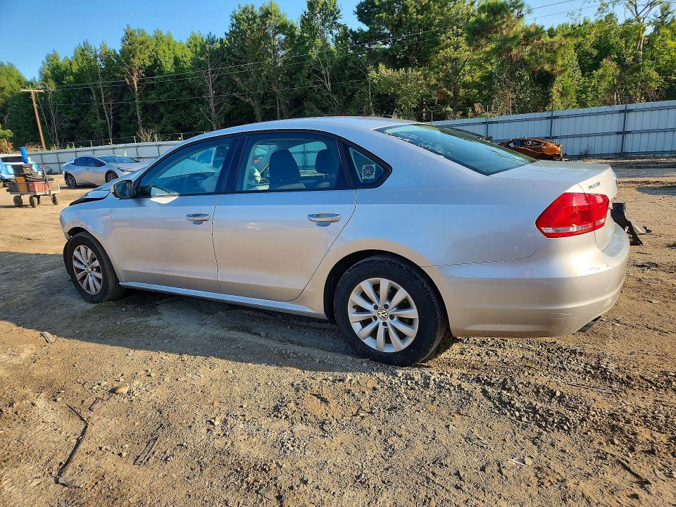 2013 Volkswagen Passat მანქანა იყიდება აუქციონზე, vin: 1VWAP7A31DC030840, აუქციონის ნომერი: 62595716