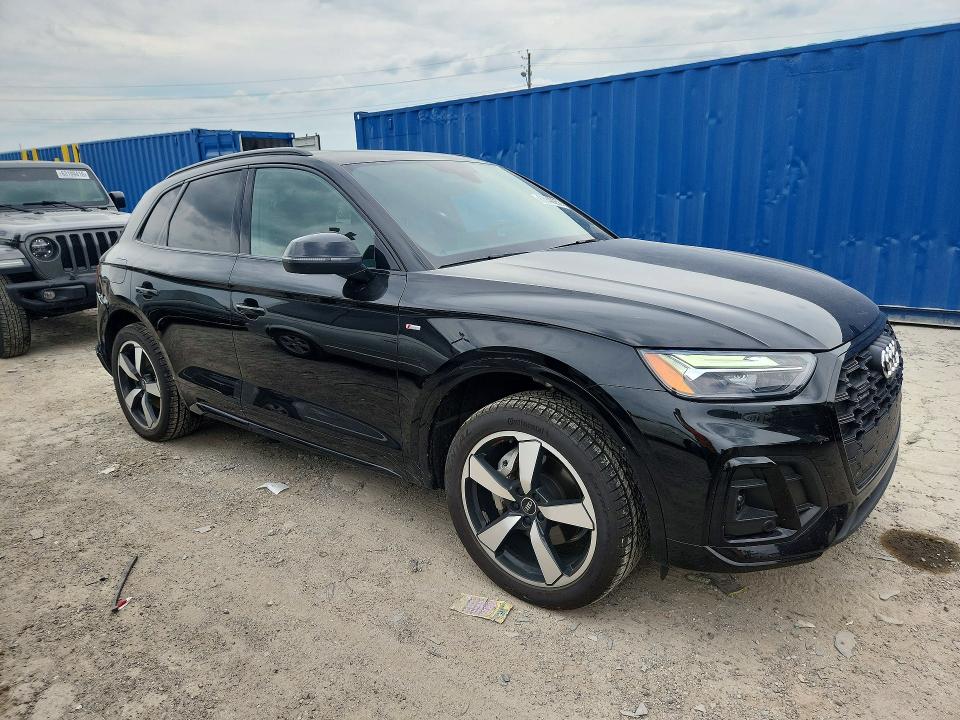 63342256 :رقم المزاد ، WA1EAAFY1N2010760 vin ، 2022 Audi Q5 مزاد بيع