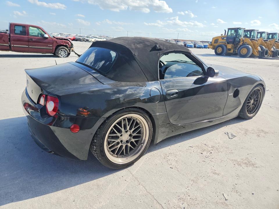 58615336 :رقم المزاد ، 4USBT33595LR70230 vin ، 2005 Bmw Z4 مزاد بيع
