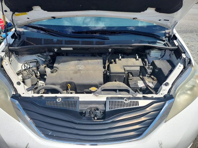 61245976 :رقم المزاد ، 5TDKK3DC0CS210821 vin ، 2012 Toyota Sienna مزاد بيع