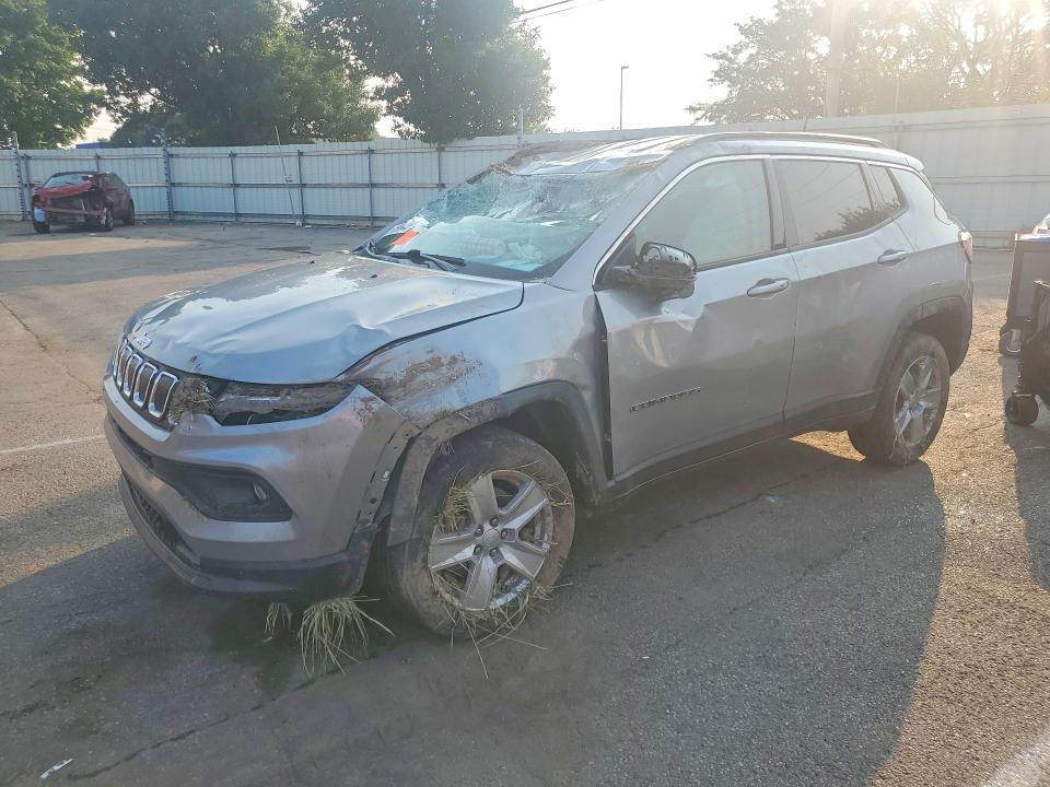 61395446 :رقم المزاد ، 3C4NJDBB4NT186032 vin ، 2022 Jeep Compass مزاد بيع