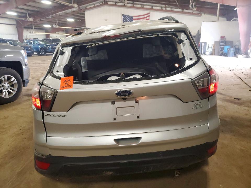2017 Ford Escape მანქანა იყიდება აუქციონზე, vin: 1FMCU0GD3HUA12458, აუქციონის ნომერი: 61362206