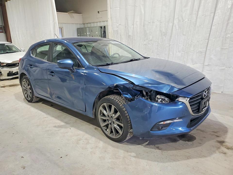 59801846 :رقم المزاد ، 3MZBN1L34JM207069 vin ، 2018 Mazda 3 مزاد بيع