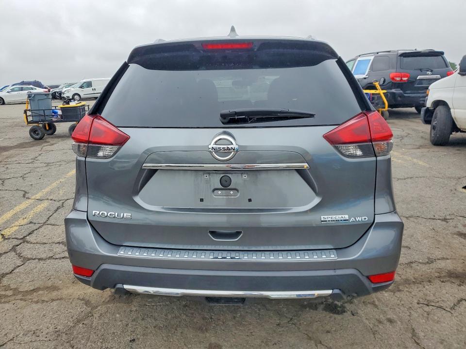 2020 Nissan Rogue მანქანა იყიდება აუქციონზე, vin: 5N1AT2MV8LC723221, აუქციონის ნომერი: 59765936