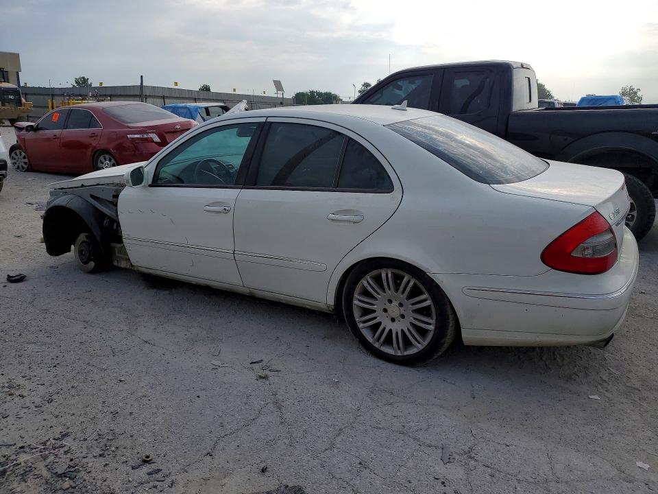 60256466 :رقم المزاد ، WDBUF87X18B307807 vin ، 2008 Mercedes-benz E مزاد بيع