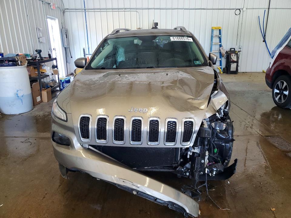 Продаж на аукціоні авто 2016 Jeep Cherokee, vin: 1C4PJMCS2GW253845, номер лоту: 61888576