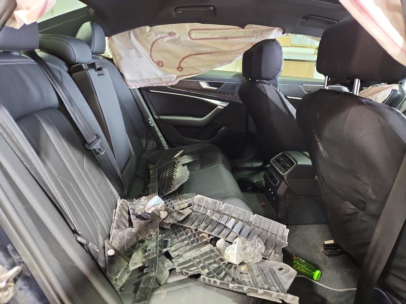 60323236 :رقم المزاد ، WAUD8AF28MN041992 vin ، 2021 Audi A6 مزاد بيع
