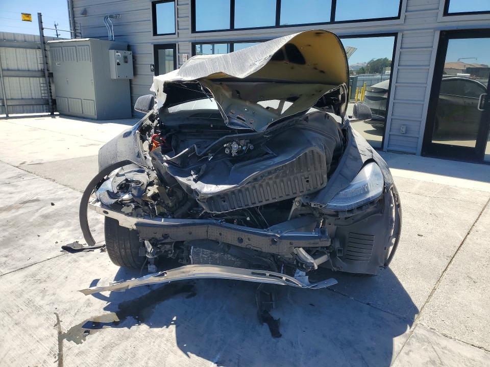 55478556 :رقم المزاد ، 7SAYGDEE4NF346316 vin ، 2022 Tesla Model Y مزاد بيع
