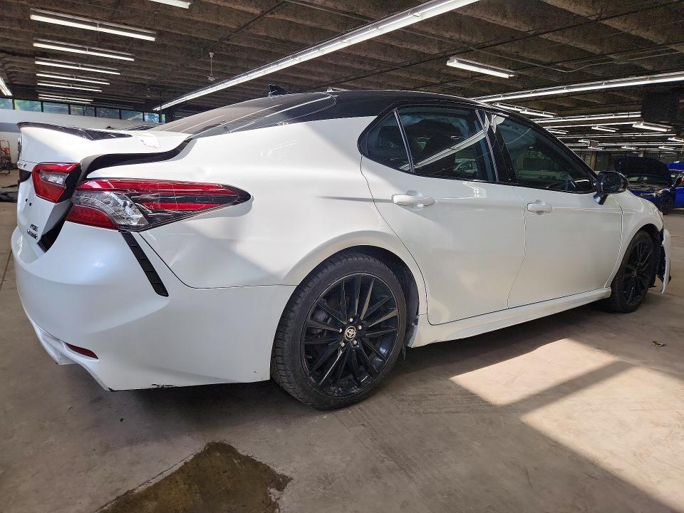 59811106 :رقم المزاد ، 4T1K31AK6RU068732 vin ، 2024 Toyota Camry Hybrid مزاد بيع