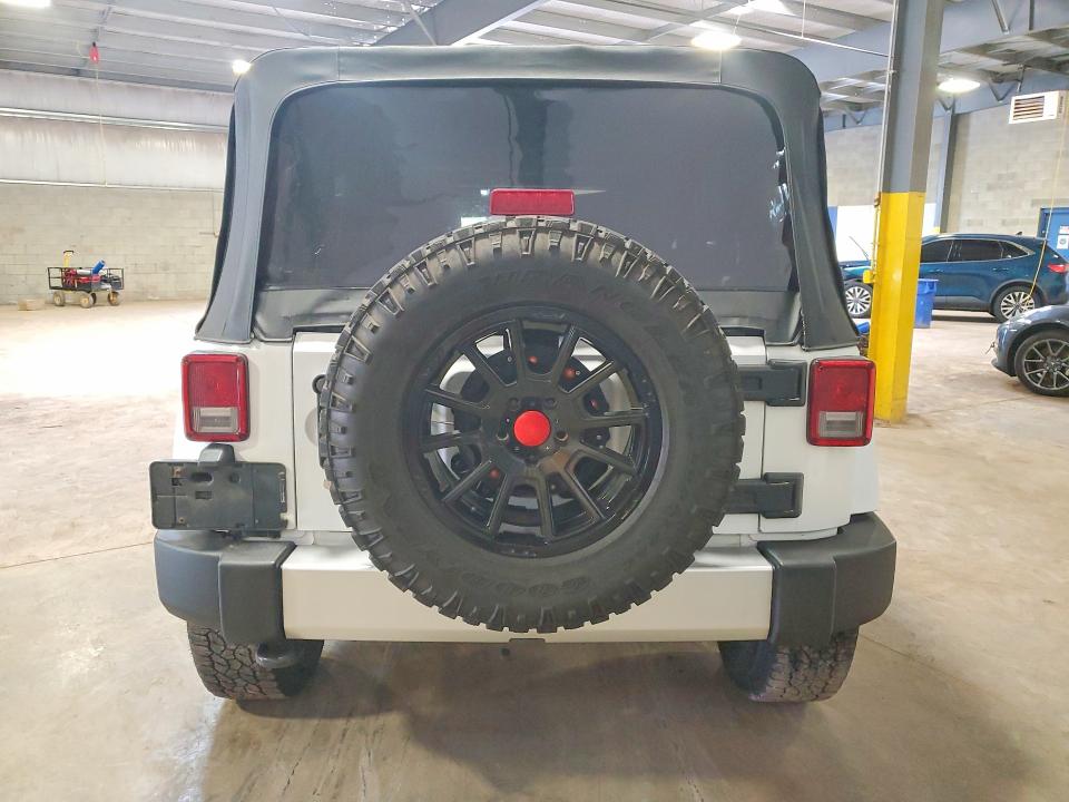 2011 Jeep Wrangler Unlimited მანქანა იყიდება აუქციონზე, vin: 1J4HA5H11BL595236, აუქციონის ნომერი: 60008986