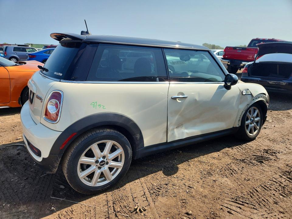 Продажа на аукционе авто 2013 Mini Cooper, vin: WMWSV3C57DT389885, номер лота: 62075116