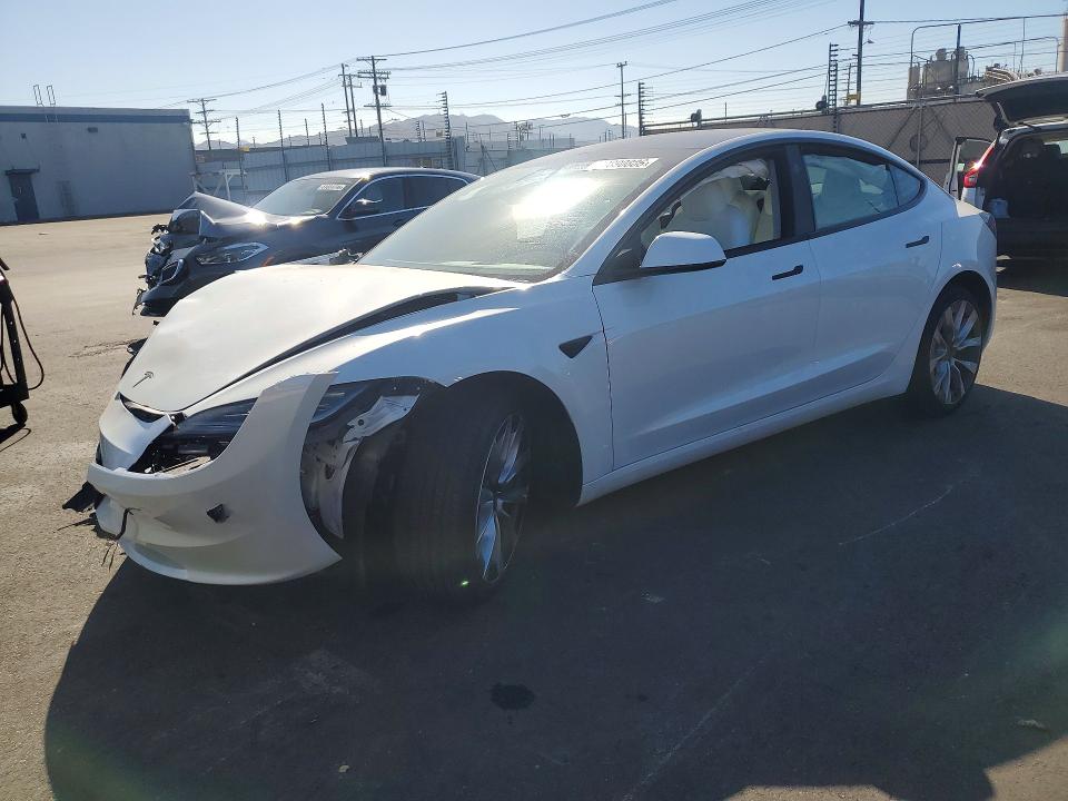 60890886 :رقم المزاد ، 5YJ3E1EA2RF869655 vin ، 2024 Tesla Model 3 مزاد بيع