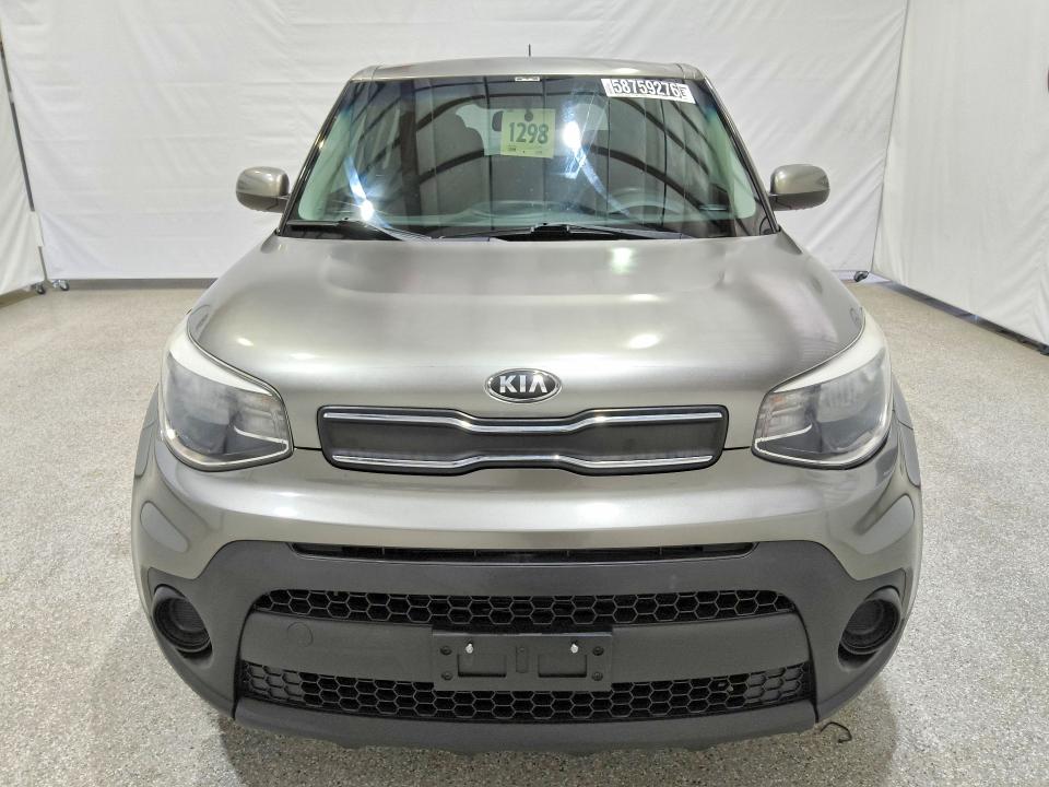 58759276 :رقم المزاد ، KNDJN2A26J7619826 vin ، 2018 Kia Soul مزاد بيع