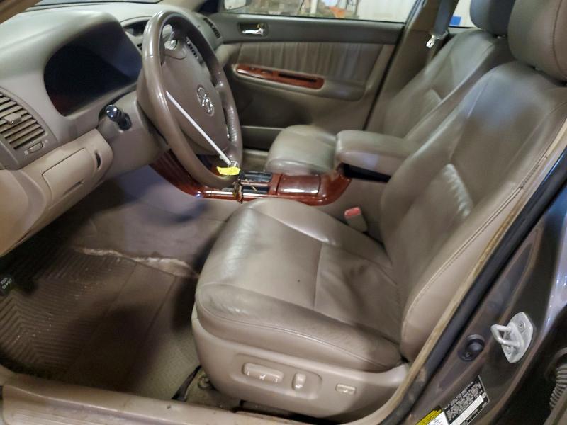 2005 Toyota Camry მანქანა იყიდება აუქციონზე, vin: 4T1BF30K25U618829, აუქციონის ნომერი: 61633456