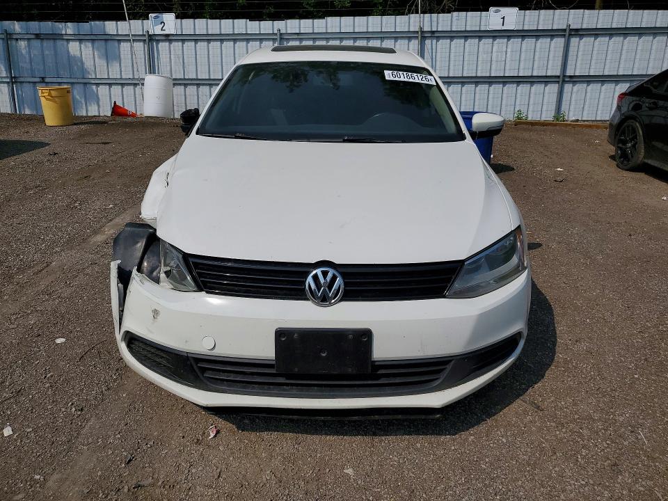 60186126 :رقم المزاد ، 3VWDK7AJ3DM407919 vin ، 2013 Volkswagen Jetta مزاد بيع