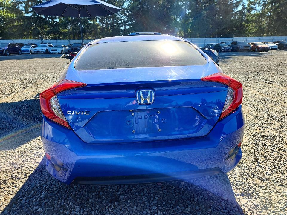 63417506 :رقم المزاد ، 19XFC2F58JE007576 vin ، 2018 Honda Civic مزاد بيع