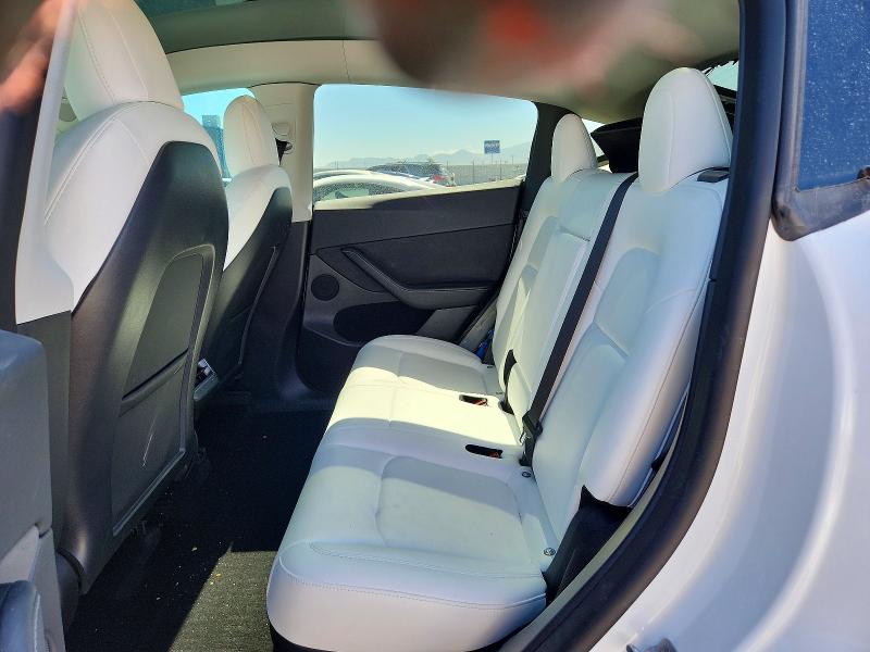 60623456 :رقم المزاد ، 7SAYGDEE1NF523145 vin ، 2022 Tesla Model Y مزاد بيع