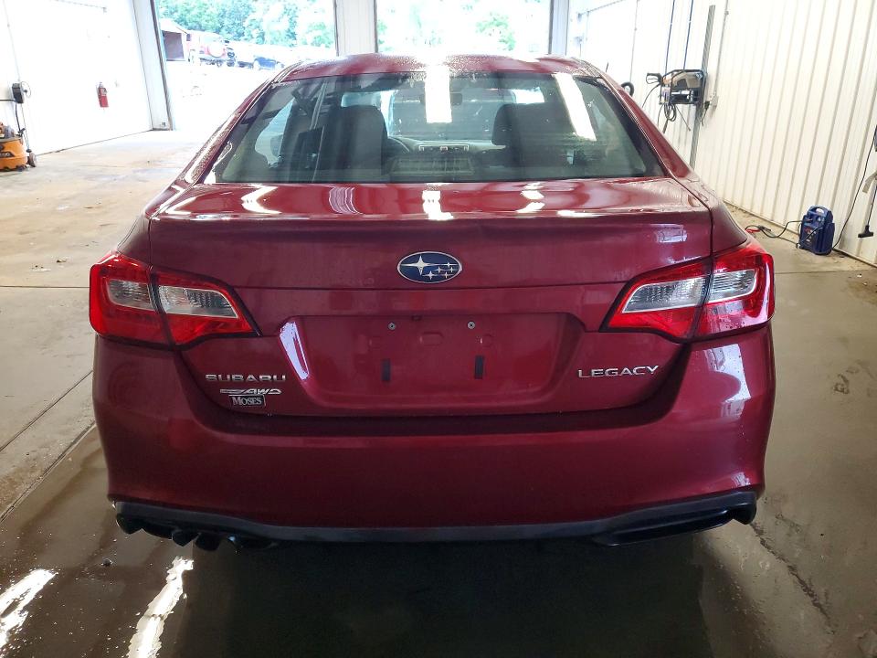 62202506 :رقم المزاد ، 4S3BNAB67J3004967 vin ، 2018 Subaru Legacy مزاد بيع