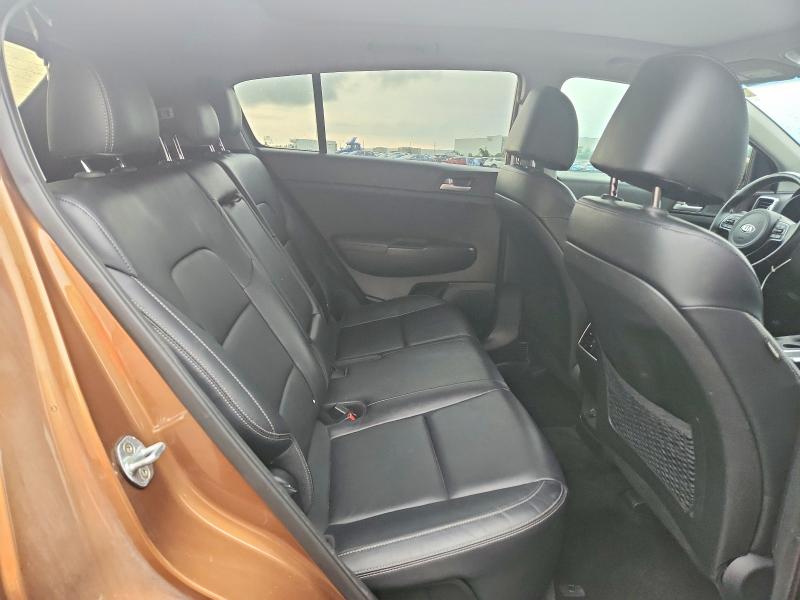 61696406 :رقم المزاد ، KNDPN3AC0H7212992 vin ، 2017 Kia Sportage مزاد بيع