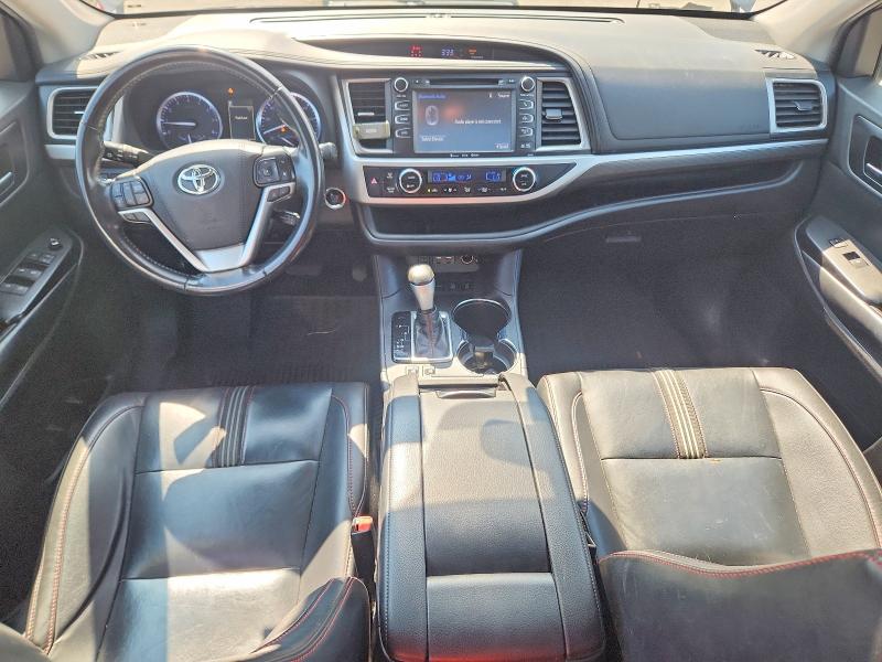 Продажа на аукционе авто 2019 Toyota Highlander, vin: 5TDJZRFH2KS963638, номер лота: 63509906