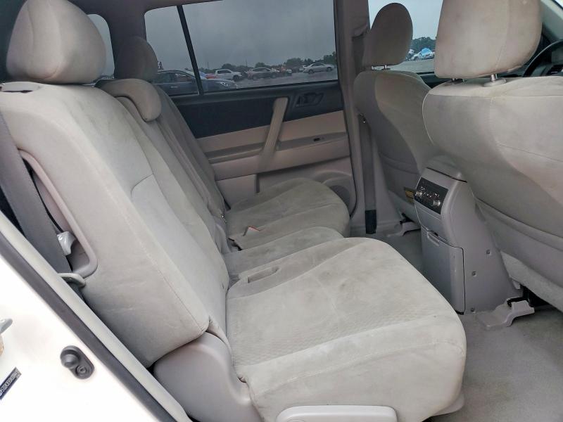 62018966 :رقم المزاد ، 5TDZK3EH3AS004415 vin ، 2010 Toyota Highlander مزاد بيع