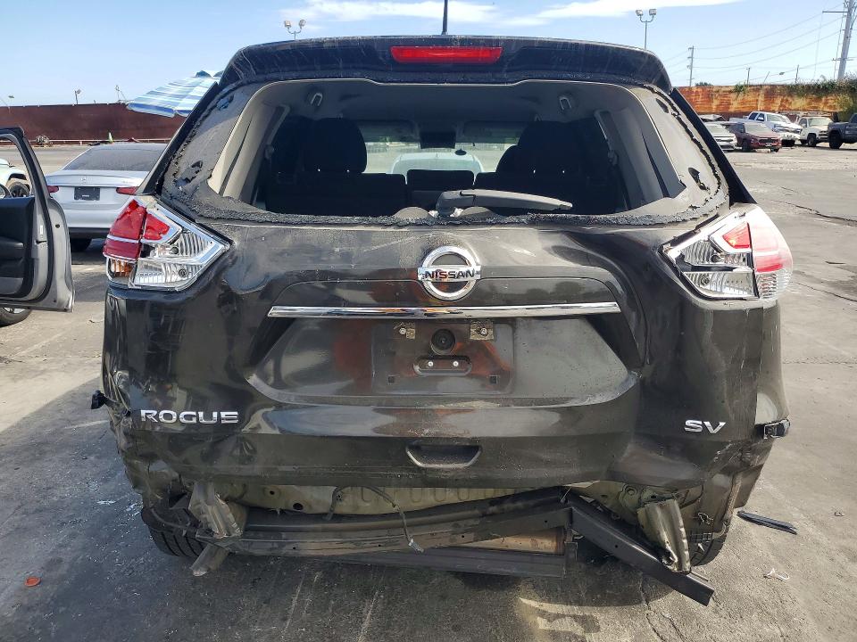 60886276 :رقم المزاد ، 5N1AT2MT7FC802043 vin ، 2015 Nissan Rogue مزاد بيع