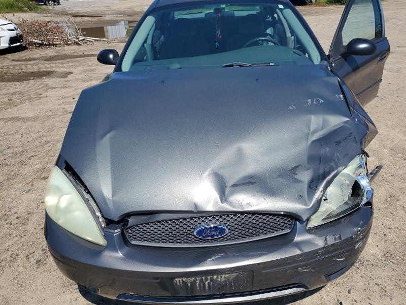 62214876 :رقم المزاد ، 1FAFP52U44G158458 vin ، 2004 Ford Taurus مزاد بيع