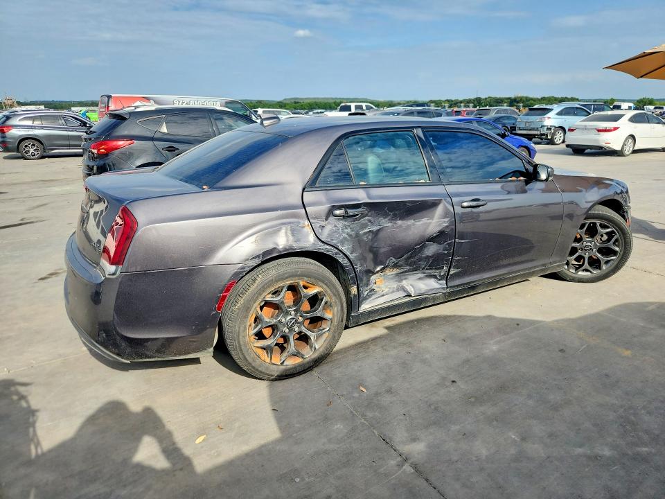 2015 Chrysler 300 მანქანა იყიდება აუქციონზე, vin: 2C3CCAGG1FH767460, აუქციონის ნომერი: 62754936