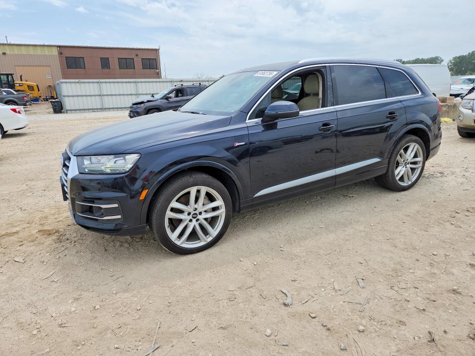 2017 Audi Q7 მანქანა იყიდება აუქციონზე, vin: WA1VAAF76HD056701, აუქციონის ნომერი: 61882756