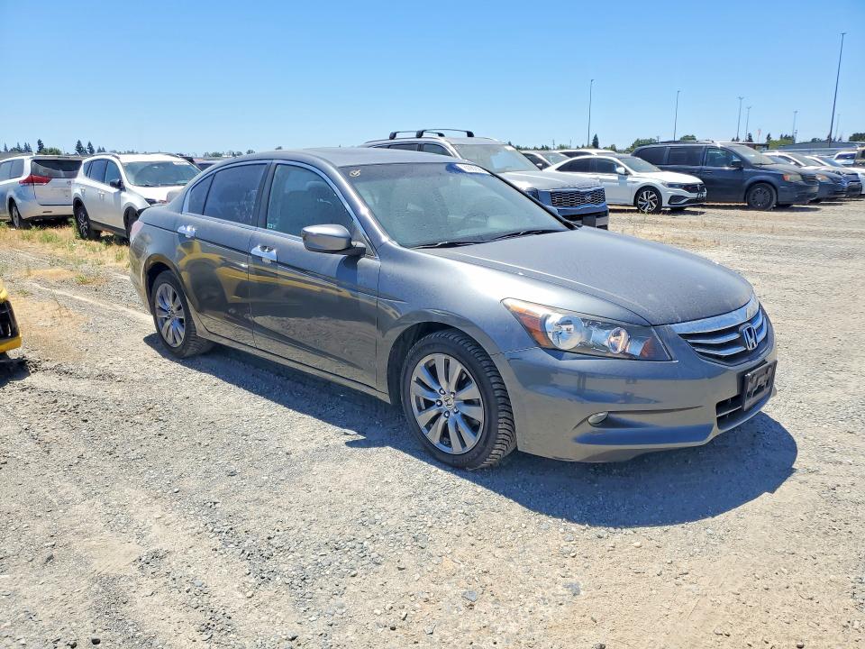 60982626 :رقم المزاد ، 1HGCP3F83CA019035 vin ، 2012 Honda Accord مزاد بيع