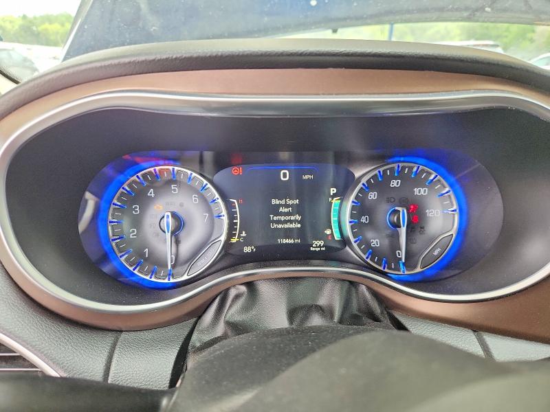 62423926 :رقم المزاد ، 2C4RC1EG1JR193583 vin ، 2018 Chrysler Pacifica مزاد بيع