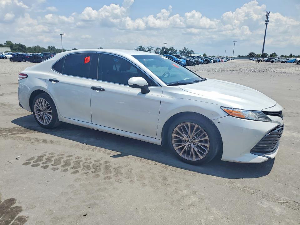 Продажа на аукционе авто 2018 Toyota Camry, vin: 4T1B11HK3JU036580, номер лота: 62337716
