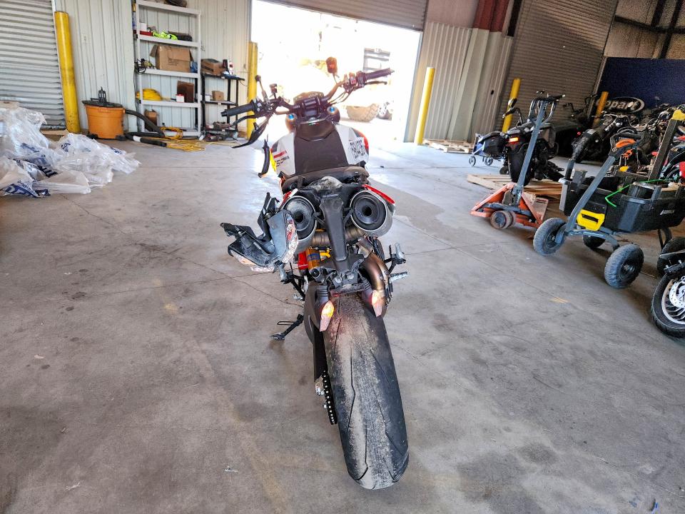 Продаж на аукціоні авто 2025 Ducati Hypermotard, vin: ZDMBAJDT4SB009909, номер лоту: 59644236