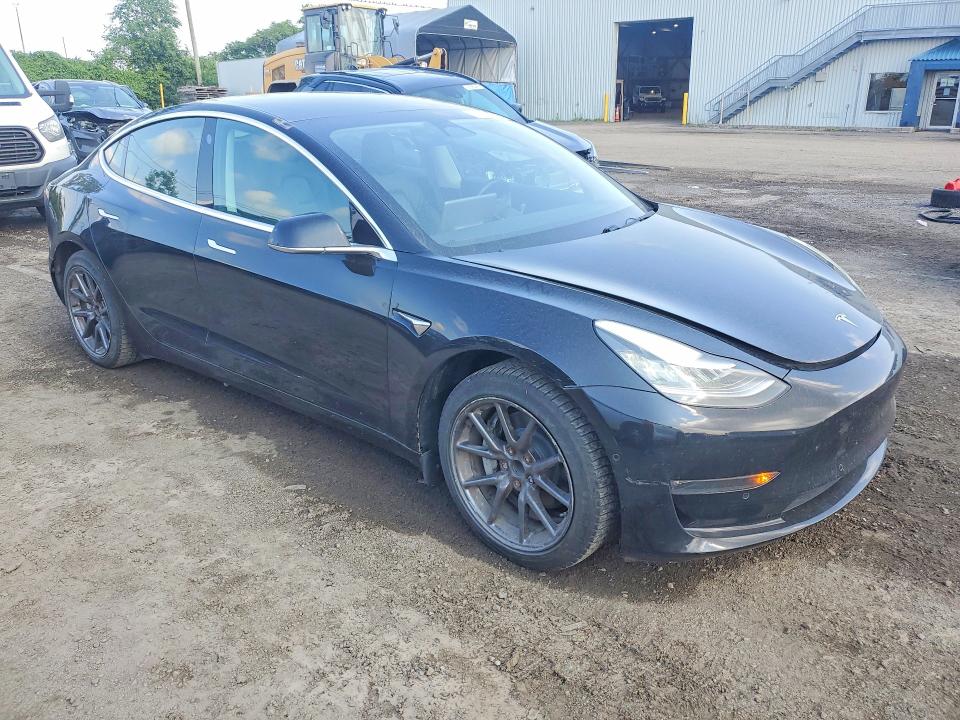 Продажа на аукционе авто 2018 Tesla Model 3, vin: 5YJ3E1EA2JF171468, номер лота: 62699946
