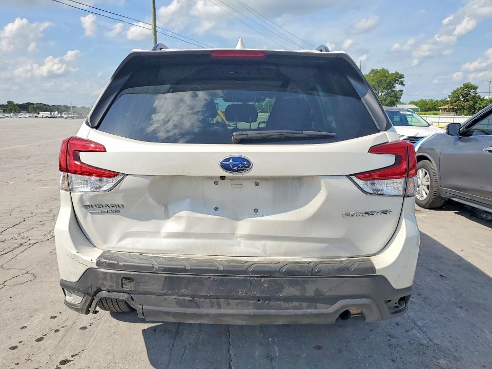 Продажа на аукционе авто 2022 Subaru Forester, vin: JF2SKAEC8NH444605, номер лота: 61802386