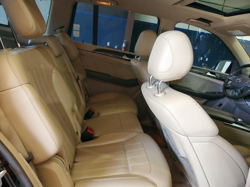 62948846 :رقم المزاد ، 4JGDF6EE8FA452512 vin ، 2015 Mercedes-benz Gl مزاد بيع