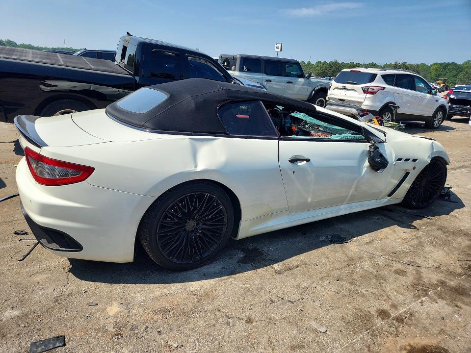 2013 Maserati Granturismo მანქანა იყიდება აუქციონზე, vin: ZAM45VMA5D0076043, აუქციონის ნომერი: 63216706