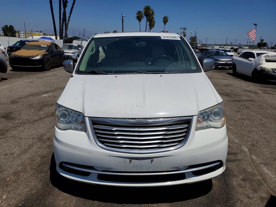 62954966 :رقم المزاد ، 2C4RC1GG4GR200600 vin ، 2016 Chrysler Town & Country مزاد بيع