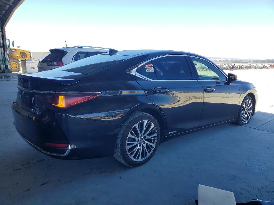 62246626 :رقم المزاد ، JTHB21B1XK2042275 vin ، 2019 Lexus Es مزاد بيع