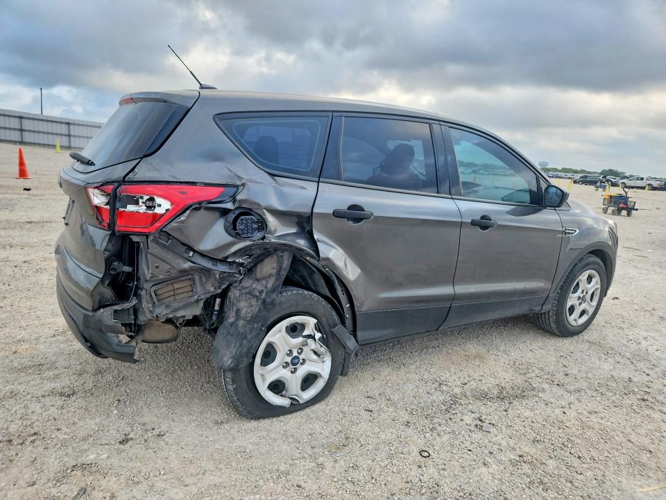 63130926 :رقم المزاد ، 1FMCU0F76KUA34196 vin ، 2019 Ford Escape مزاد بيع