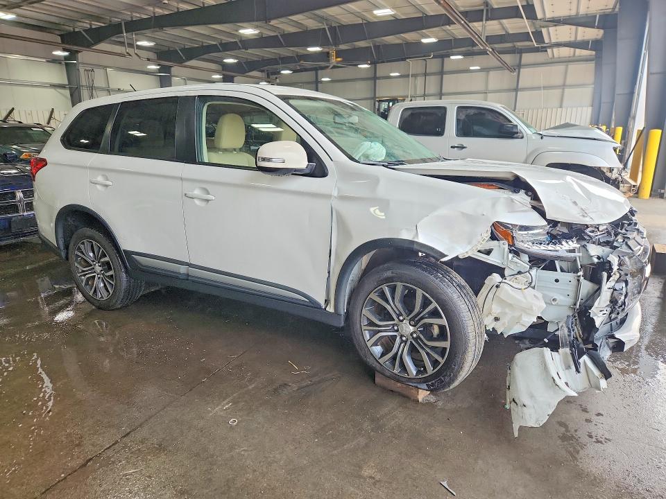 2016 Mitsubishi Outlander მანქანა იყიდება აუქციონზე, vin: JA4AZ3A32GZ022683, აუქციონის ნომერი: 61197216