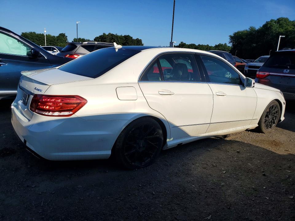 2011 Mercedes-benz E მანქანა იყიდება აუქციონზე, vin: WDDHF8HB7BA453704, აუქციონის ნომერი: 61550286