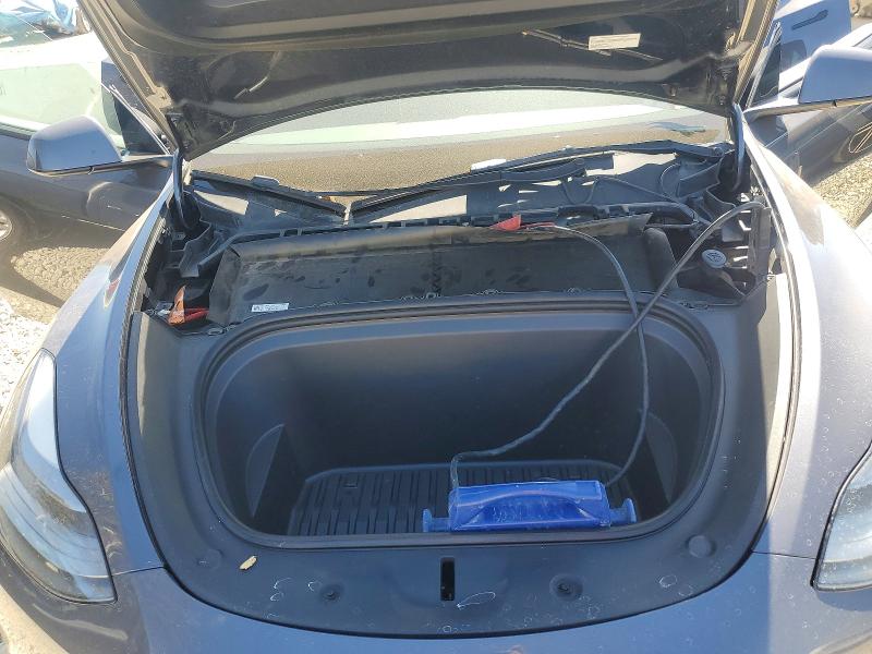 60223646 :رقم المزاد ، 7SAYGDEF9PF737943 vin ، 2023 Tesla Model Y مزاد بيع