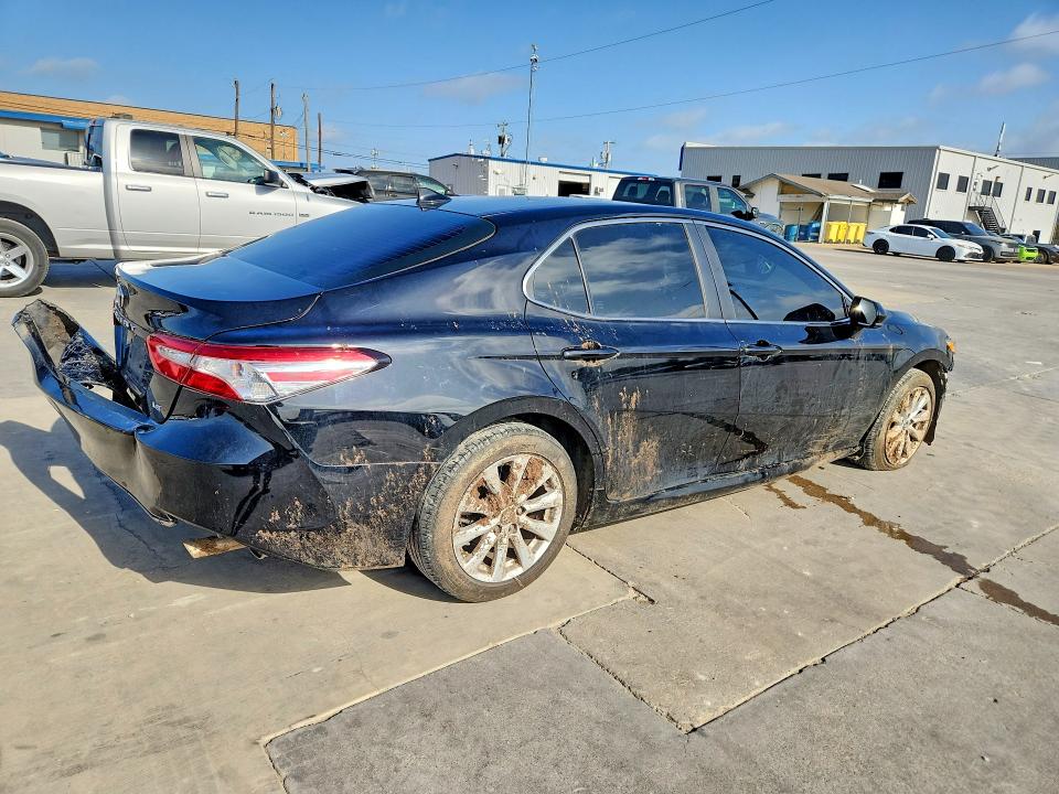 2019 Toyota Camry მანქანა იყიდება აუქციონზე, vin: 4T1B11HK7KU205744, აუქციონის ნომერი: 61410826