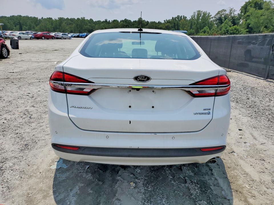 62689096 :رقم المزاد ، 3FA6P0LU4JR243189 vin ، 2018 Ford Fusion مزاد بيع