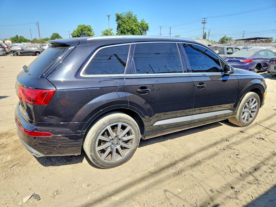 Продаж на аукціоні авто 2017 Audi Q7, vin: WA1LAAF76HD006503, номер лоту: 61512526